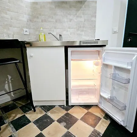 Le Petit Valenciennois Apartment *